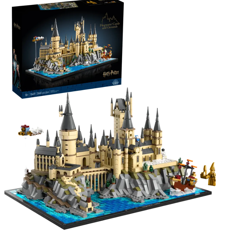 Hogwarts Castle and Grounds | 2,660 Pieces