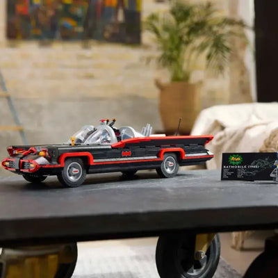 Batman Classic Batmobile | 1822 Pieces